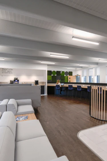 Commercial lighting solution in modern, open plan office space